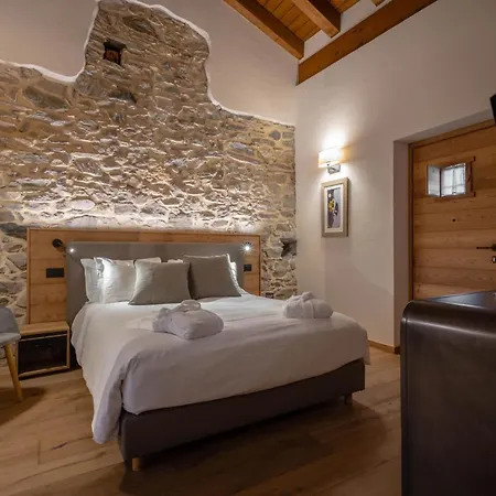 Konukevi Les Plaisirs D'antan