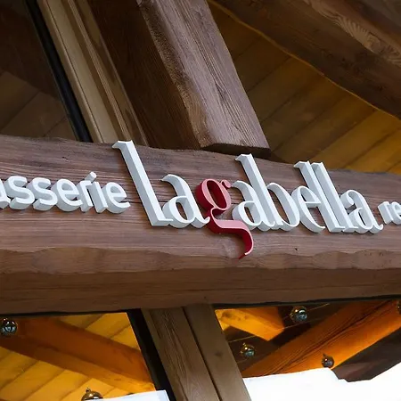 Les Plaisirs D'antan 4* Jovencan