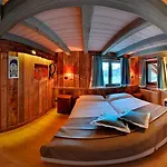 Les Plaisirs D'antan 4* Jovencan