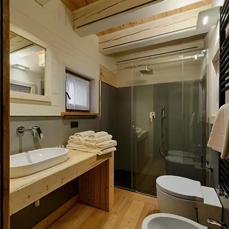 Les Plaisirs D'antan 4* Jovencan