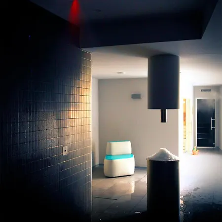 莱斯普莱西尔德思丹坦旅馆 Jovencan