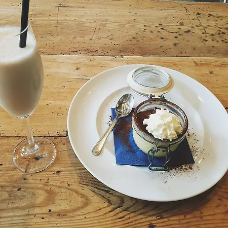 Гостевой дом Les Plaisirs D'antan 4*